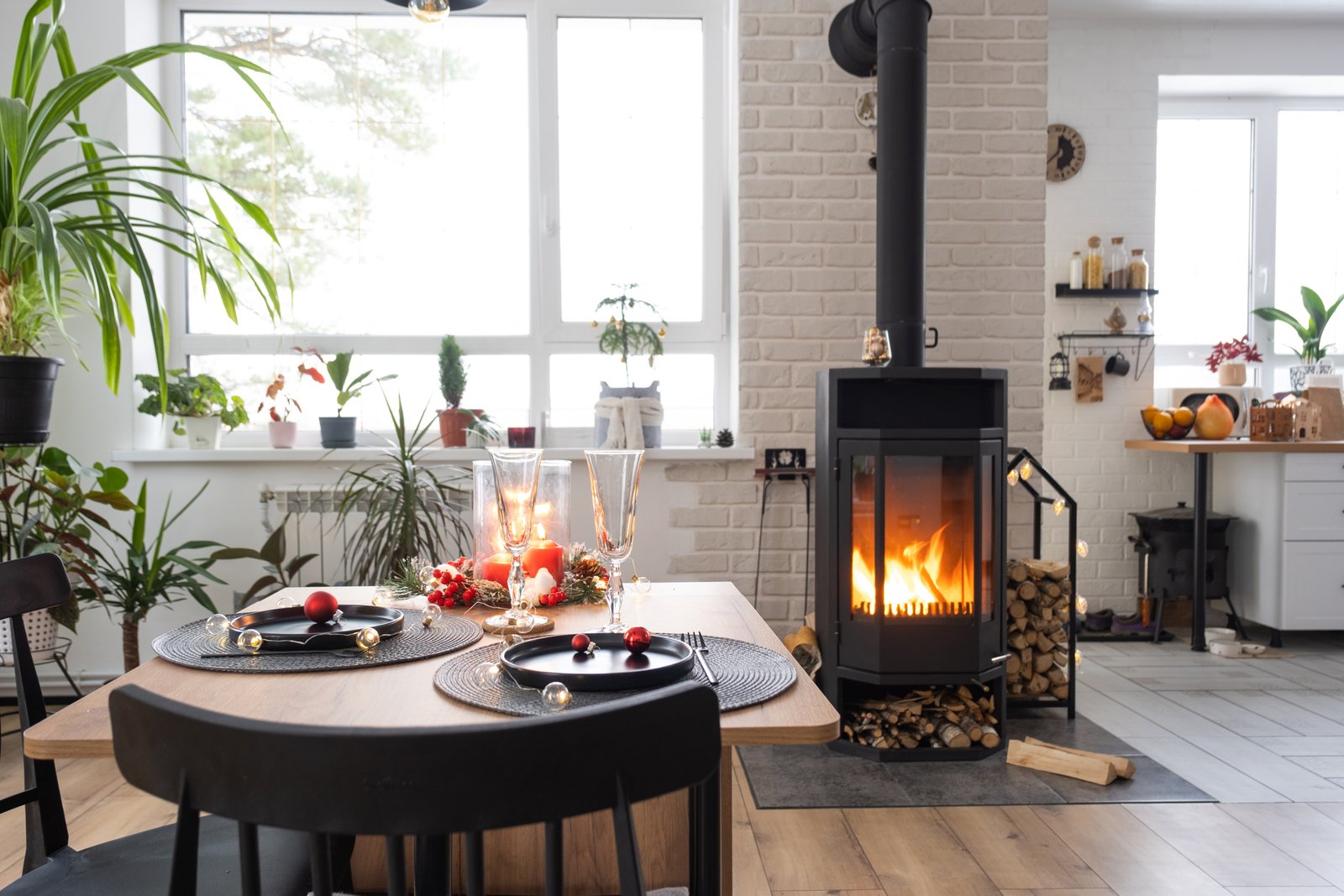 Kamin zieht schlecht und verursacht Geruch – Ursachen